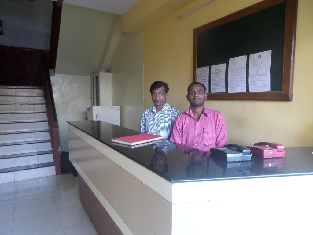 Hotel Sai Ratna Nashik Εξωτερικό φωτογραφία