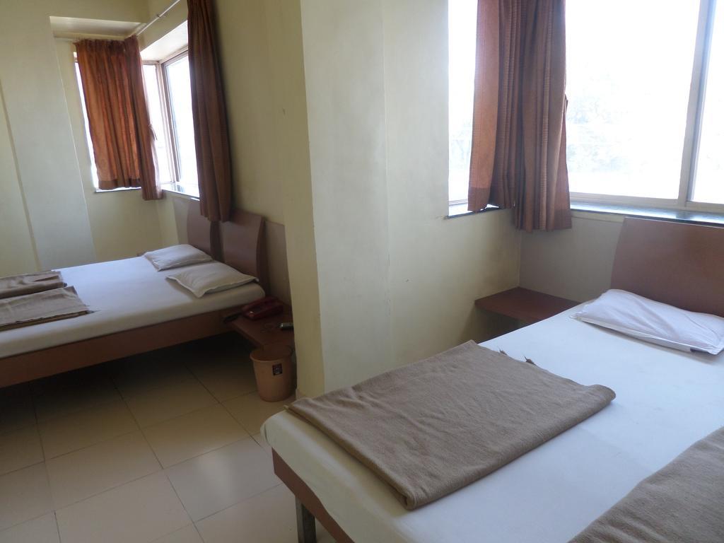 Hotel Sai Ratna Nashik Εξωτερικό φωτογραφία