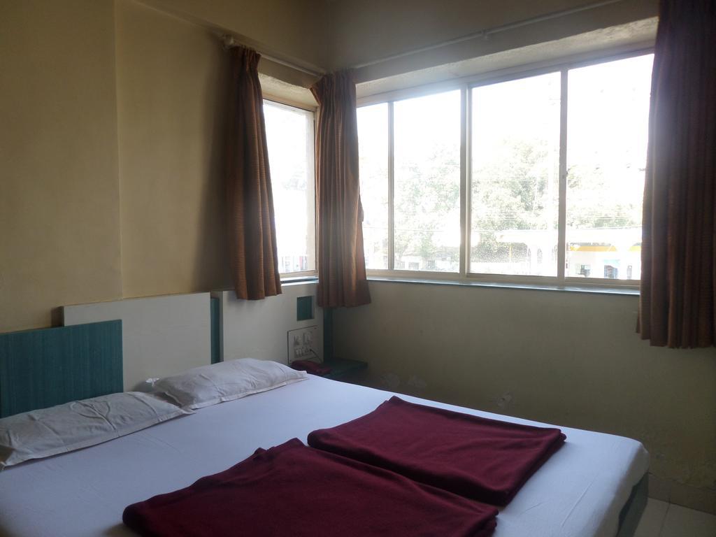 Hotel Sai Ratna Nashik Εξωτερικό φωτογραφία