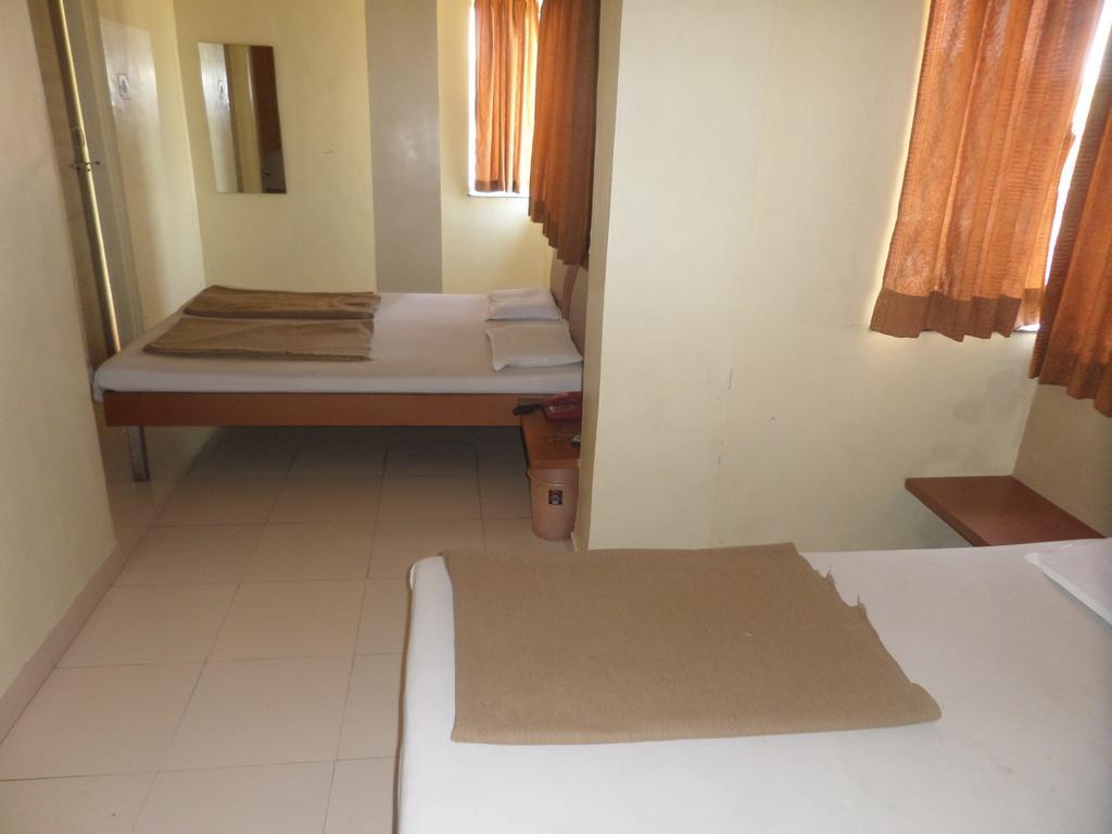 Hotel Sai Ratna Nashik Εξωτερικό φωτογραφία